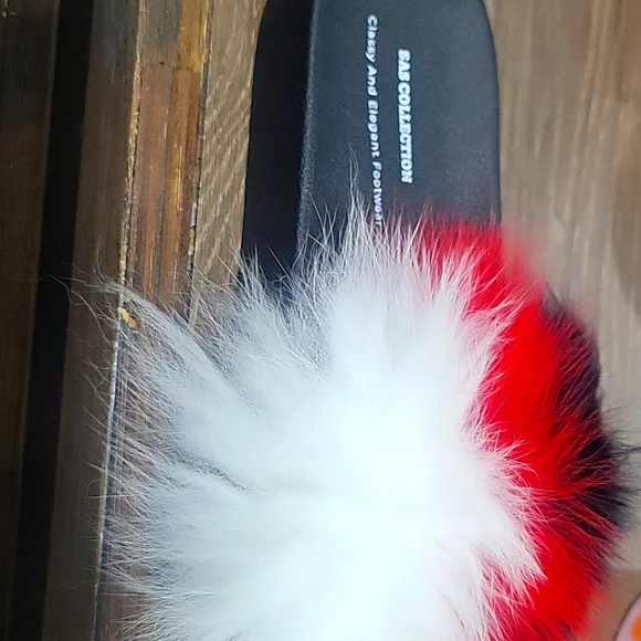 Slippers - Picture 2 of 3